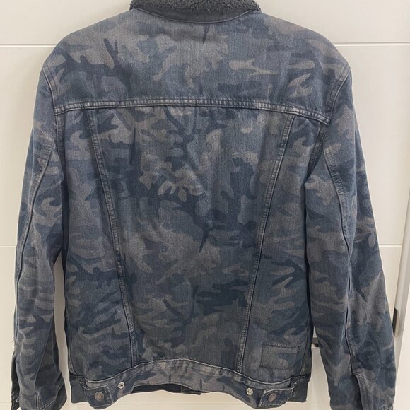 Levi’s Justin Timberlake Sherpa‑lined Trucker Jacket - Picture 2 of 3